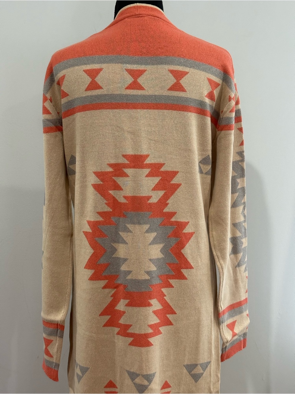 New Like Love XL Long Open-Front Aztec Cardigan Sweater in Beige and Coral 817 - Picture 5 of 9